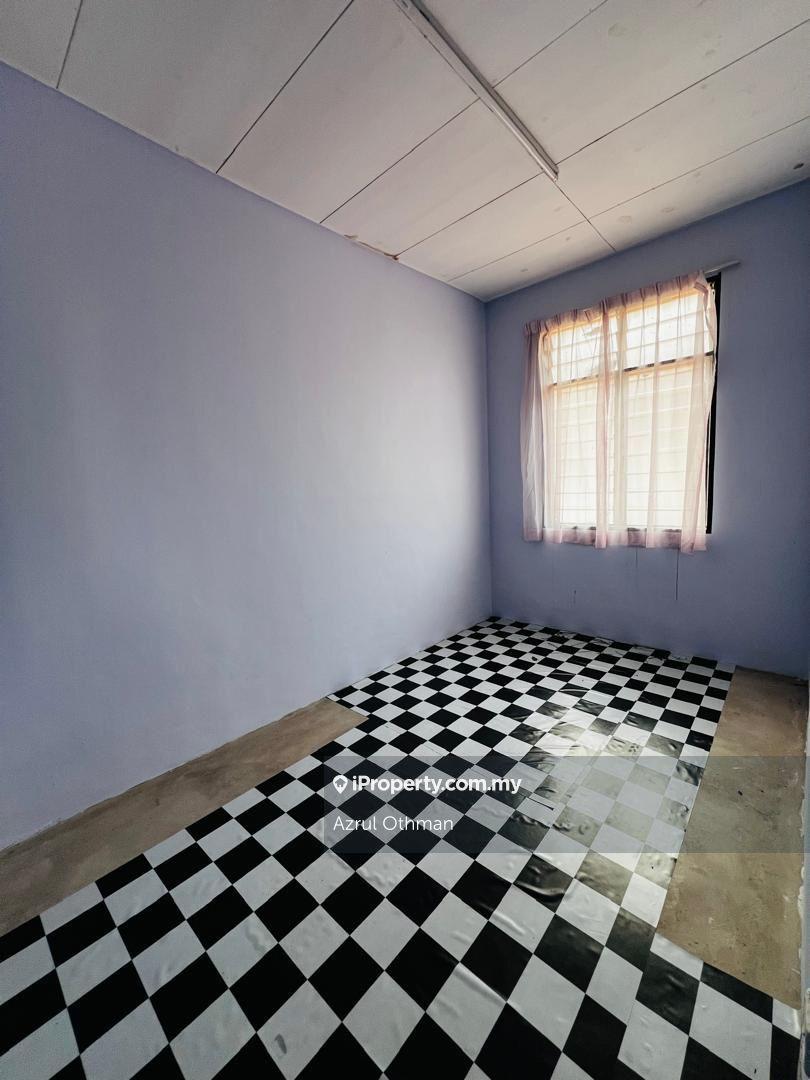 Rumah Berangkai 2 Tingkat untuk Dijual di Bandar Springhill, Port Dickson oleh Azrul Othman - iProperty.com.my