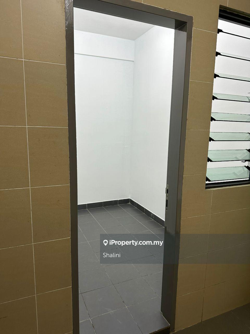 Service Residence for Sale in LakePark Residence @ KL North by Shalini - iProperty.com.my