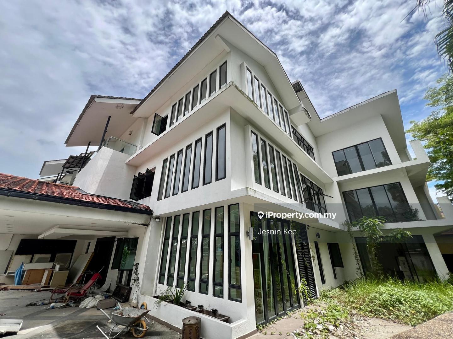Rumah Berangkai 3 Tingkat untuk Dijual di Lake Fields, Sungai Besi oleh Jesnin Kee - iProperty.com.my