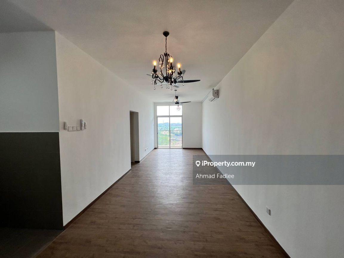 Condominium for Sale in Lakefront Homes by Ahmad Fadlee - iProperty.com.my