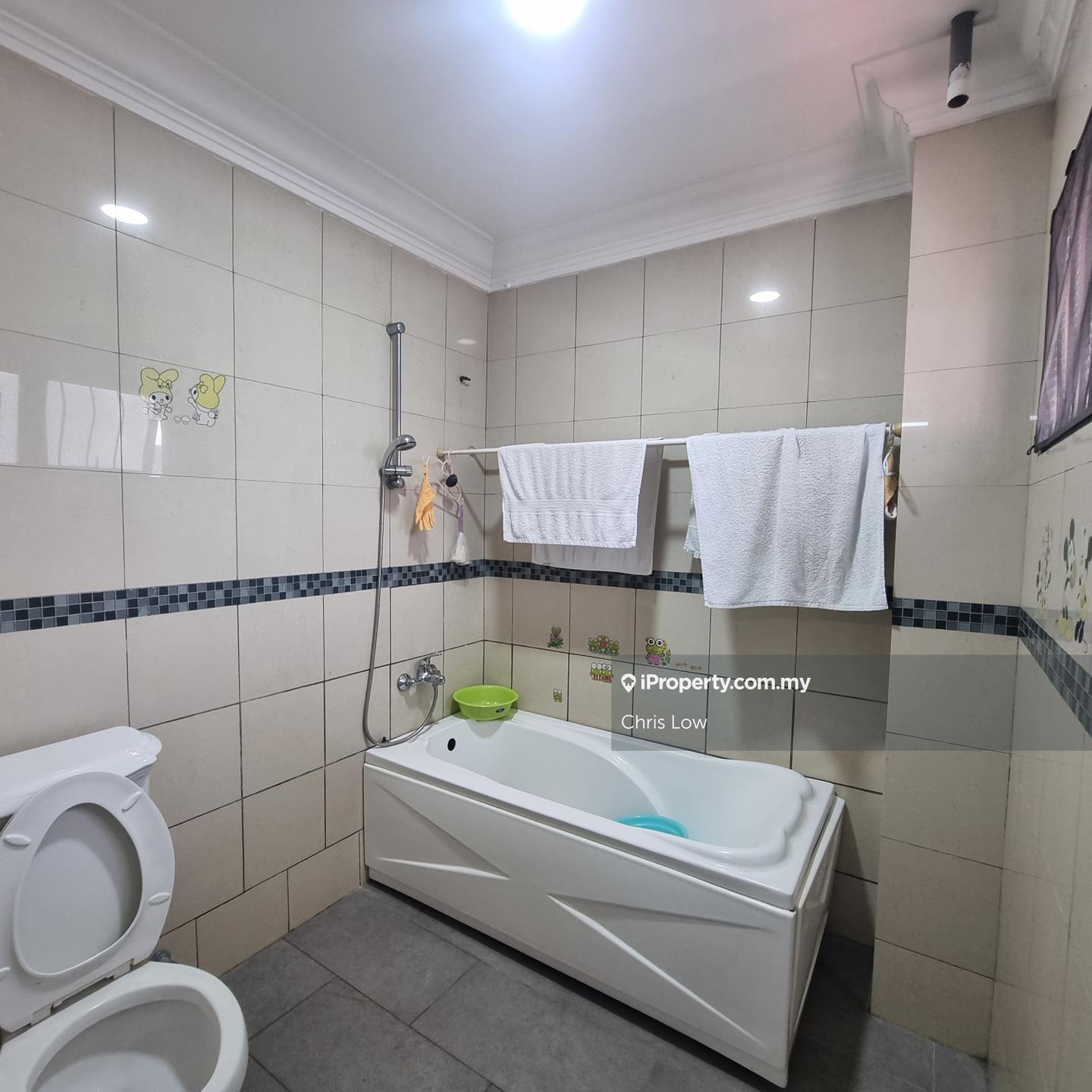 Rumah Berkembar untuk Dijual di Taman Sri Reko, Kajang oleh Chris Low - iProperty.com.my