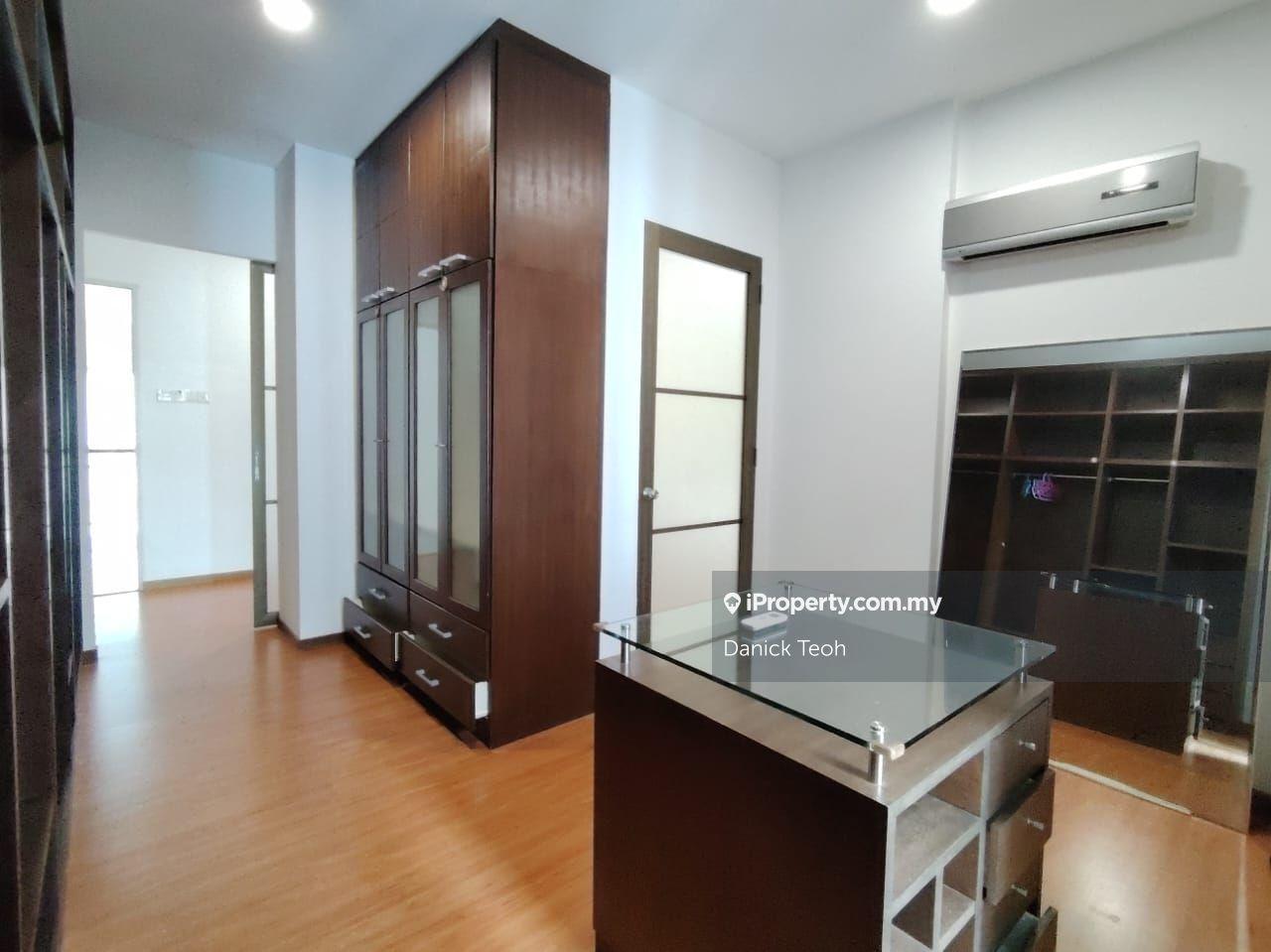 Condominium for Sale in Tanjung Beach Condominium by Danick Teoh - iProperty.com.my