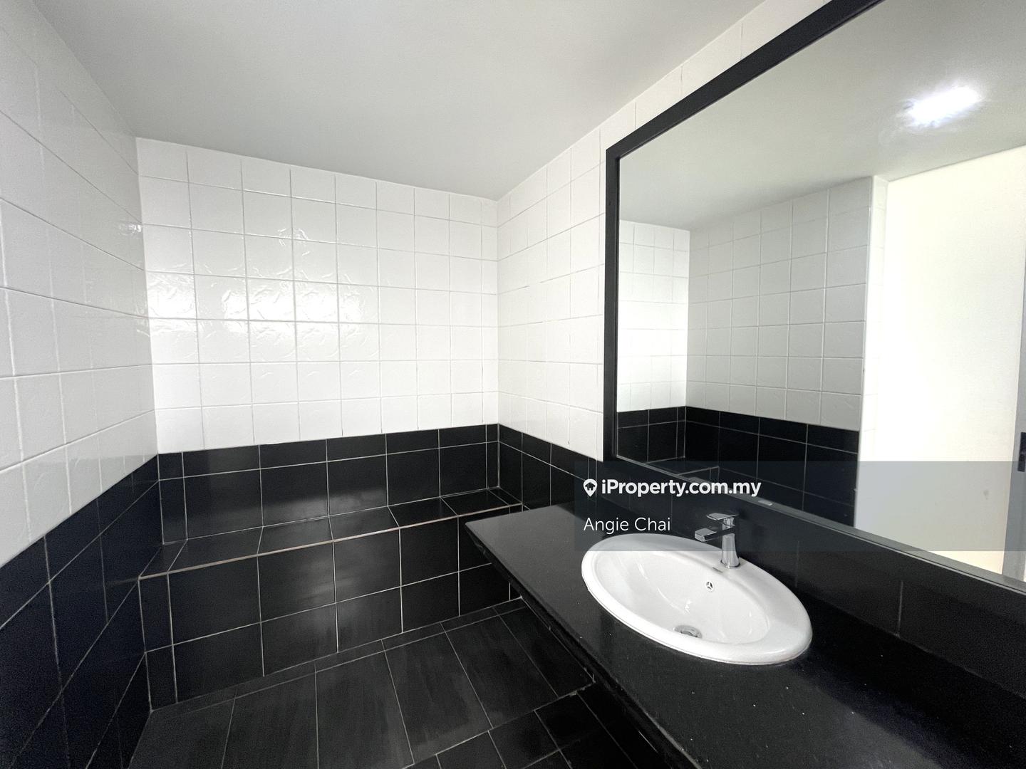 Condominium for Sale in The Plaza Condominium by Angie Chai - iProperty.com.my