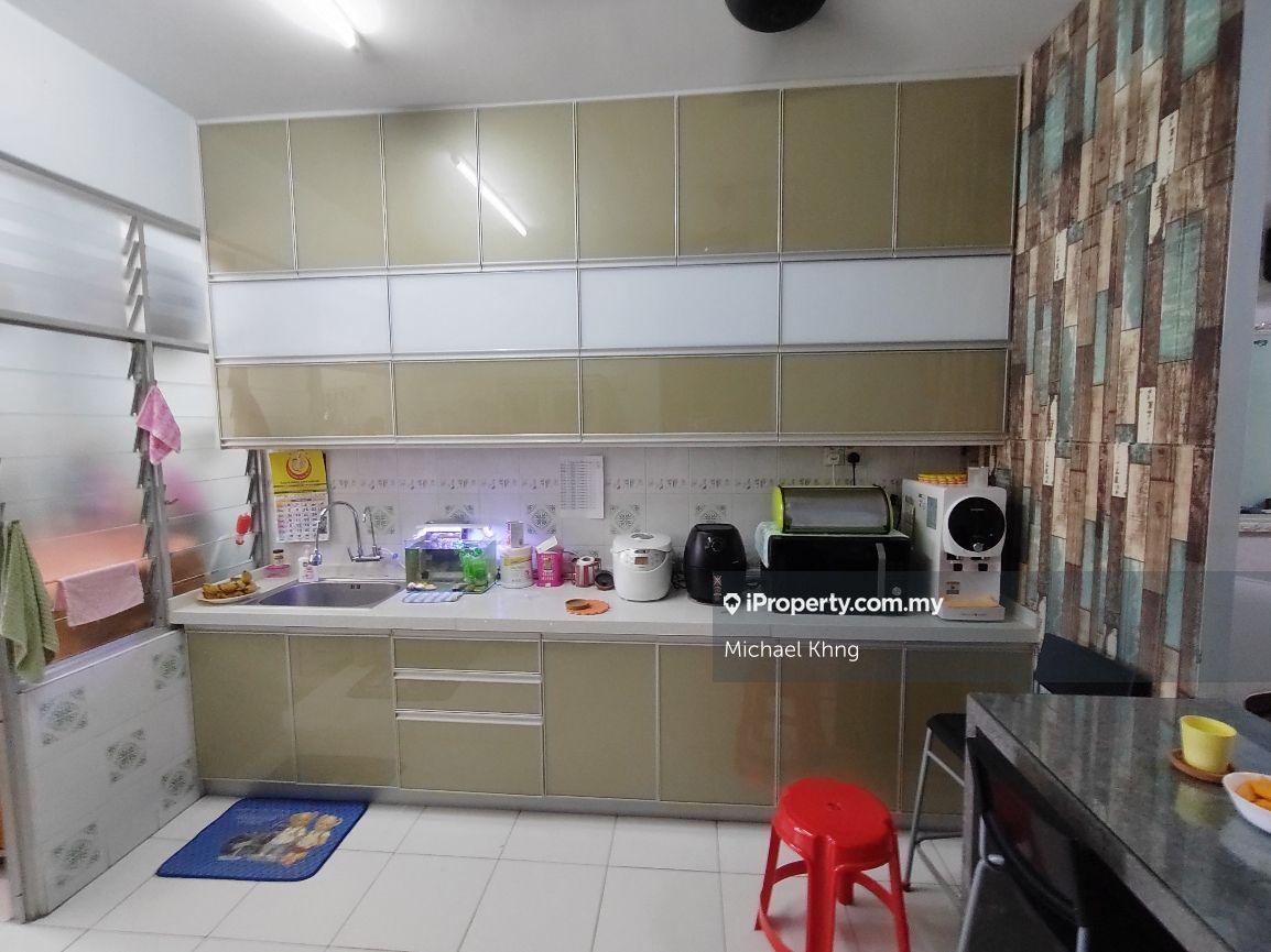 Kondominium untuk Dijual di Desa Bukit Jambul oleh Michael Khng - iProperty.com.my