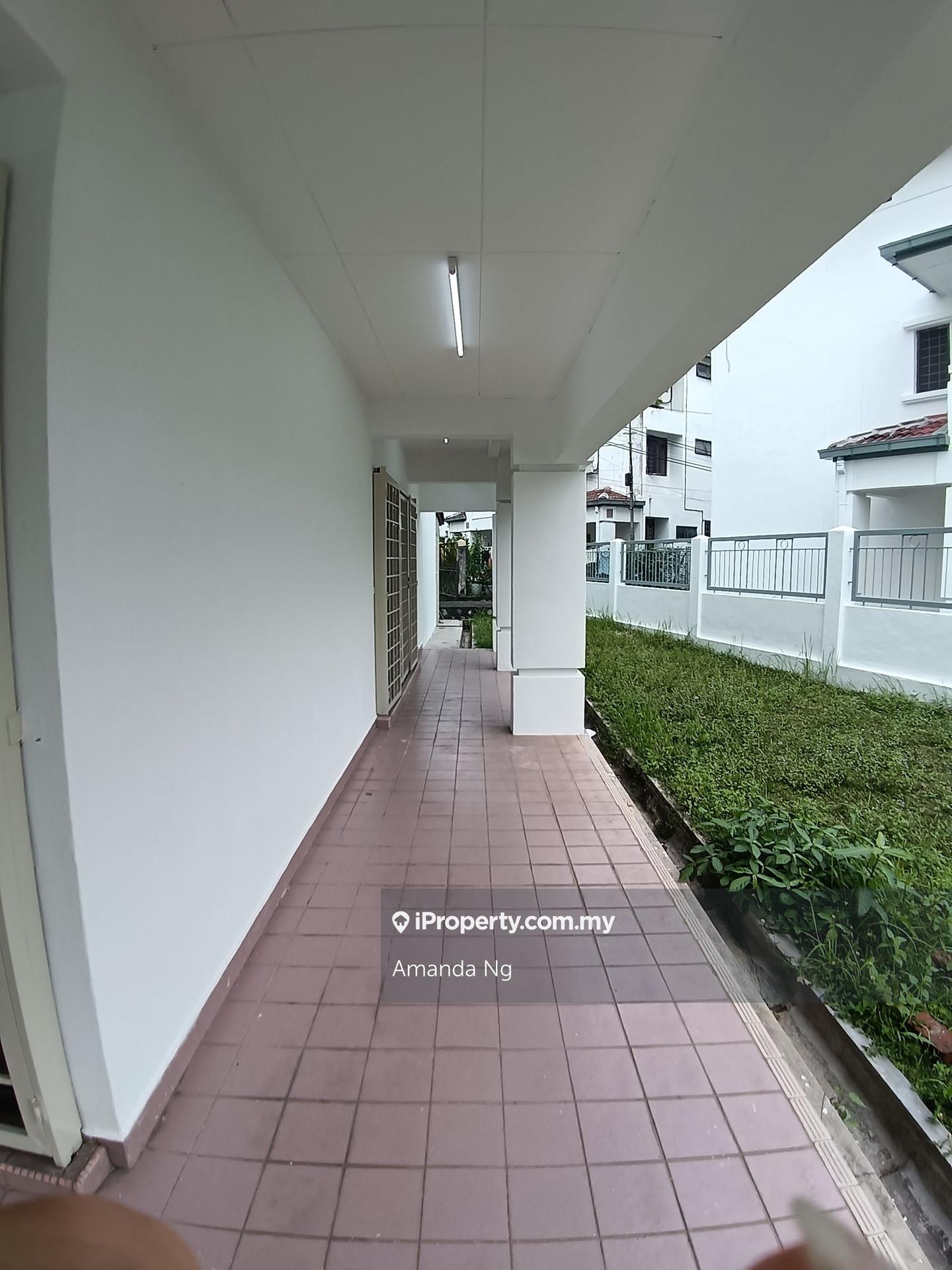 Rumah Berkembar untuk Disewa di Bandar Utama 11, Bandar Utama oleh Amanda Ng - iProperty.com.my