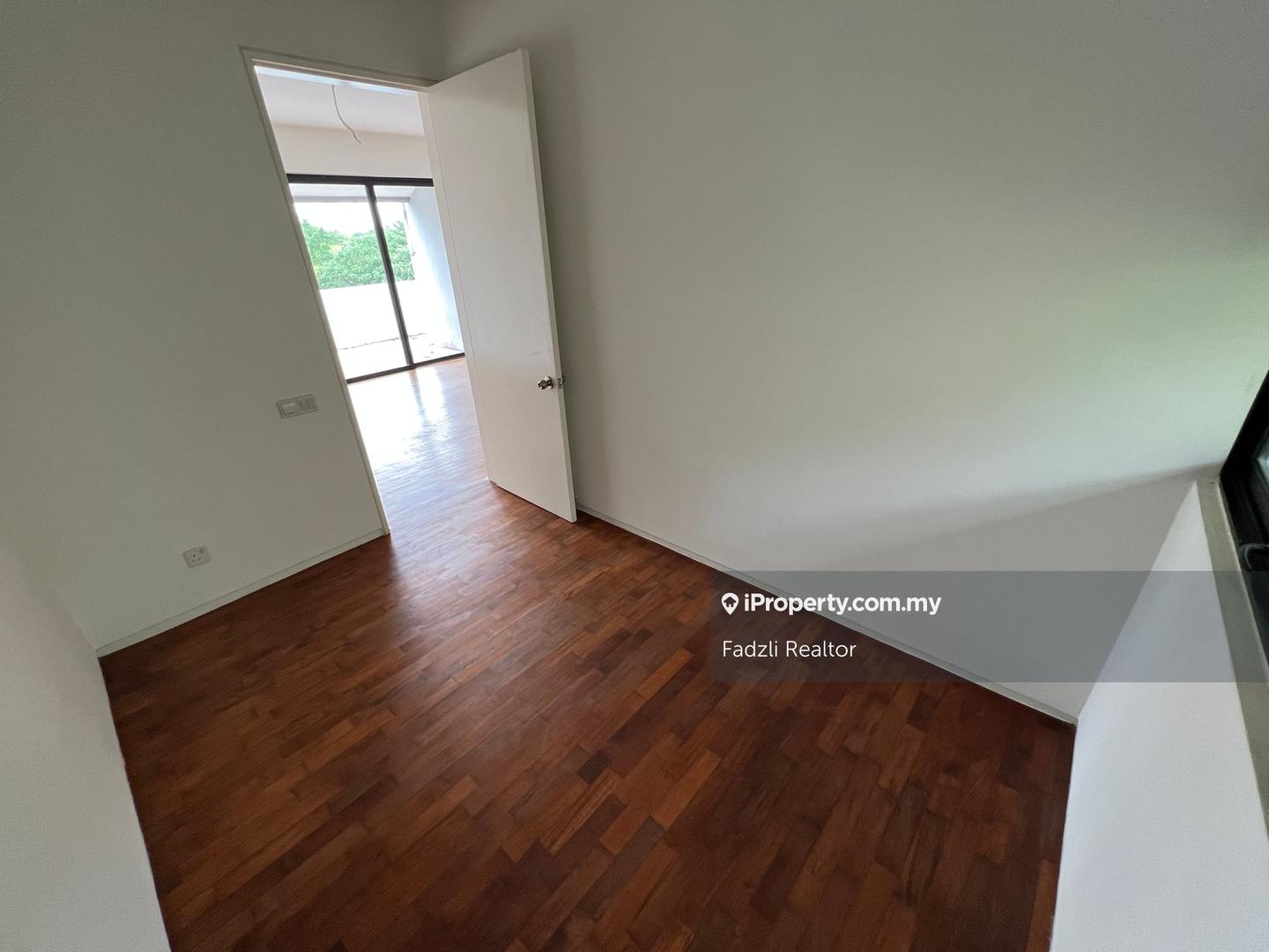 3-storey Terraced House for Sale in Seri Kembangan, Selangor by Fadzli Realtor - iProperty.com.my