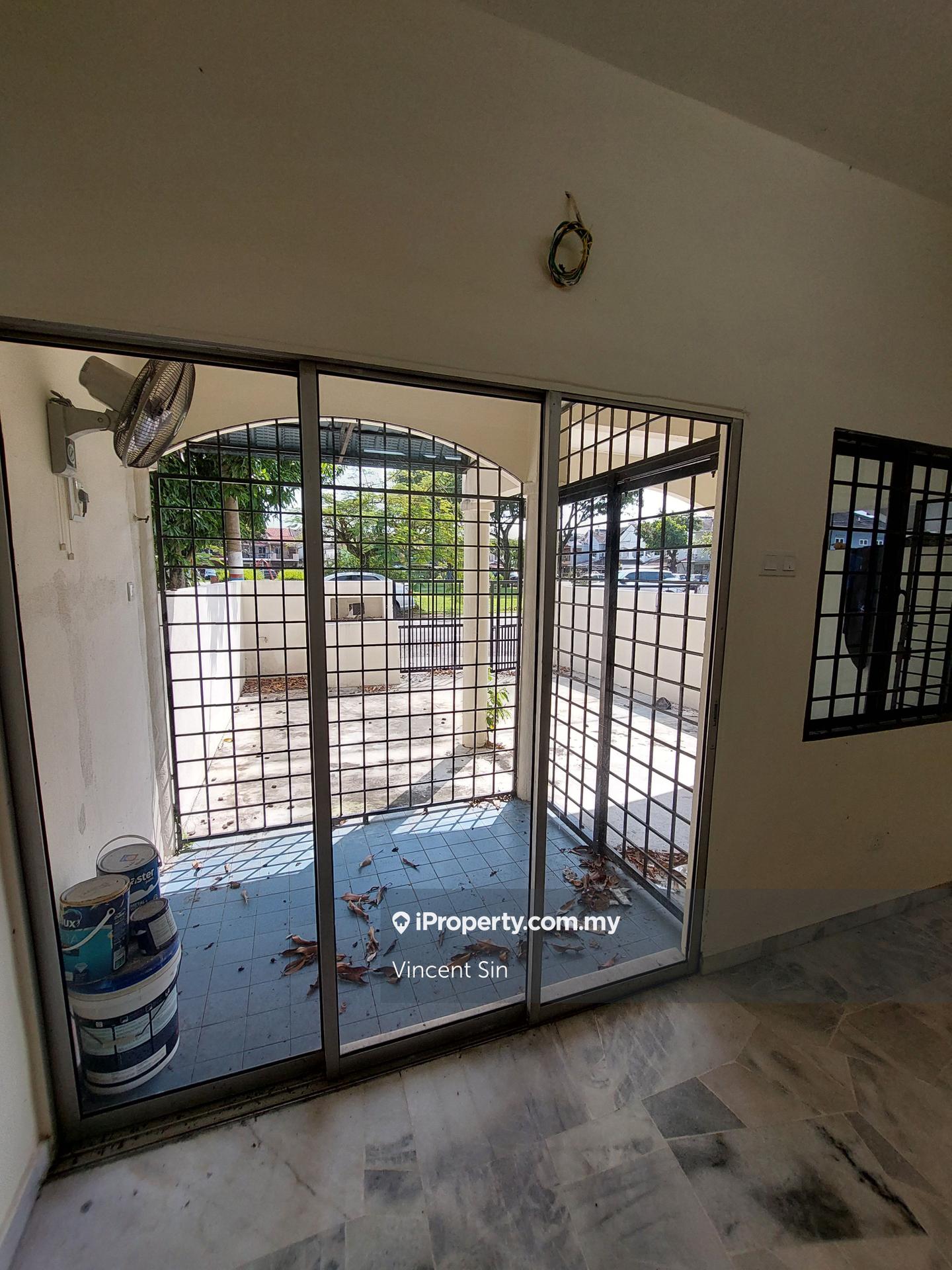 Rumah Berangkai 2 Tingkat untuk Dijual di Puchong Intan, Puchong oleh Vincent Sin - iProperty.com.my