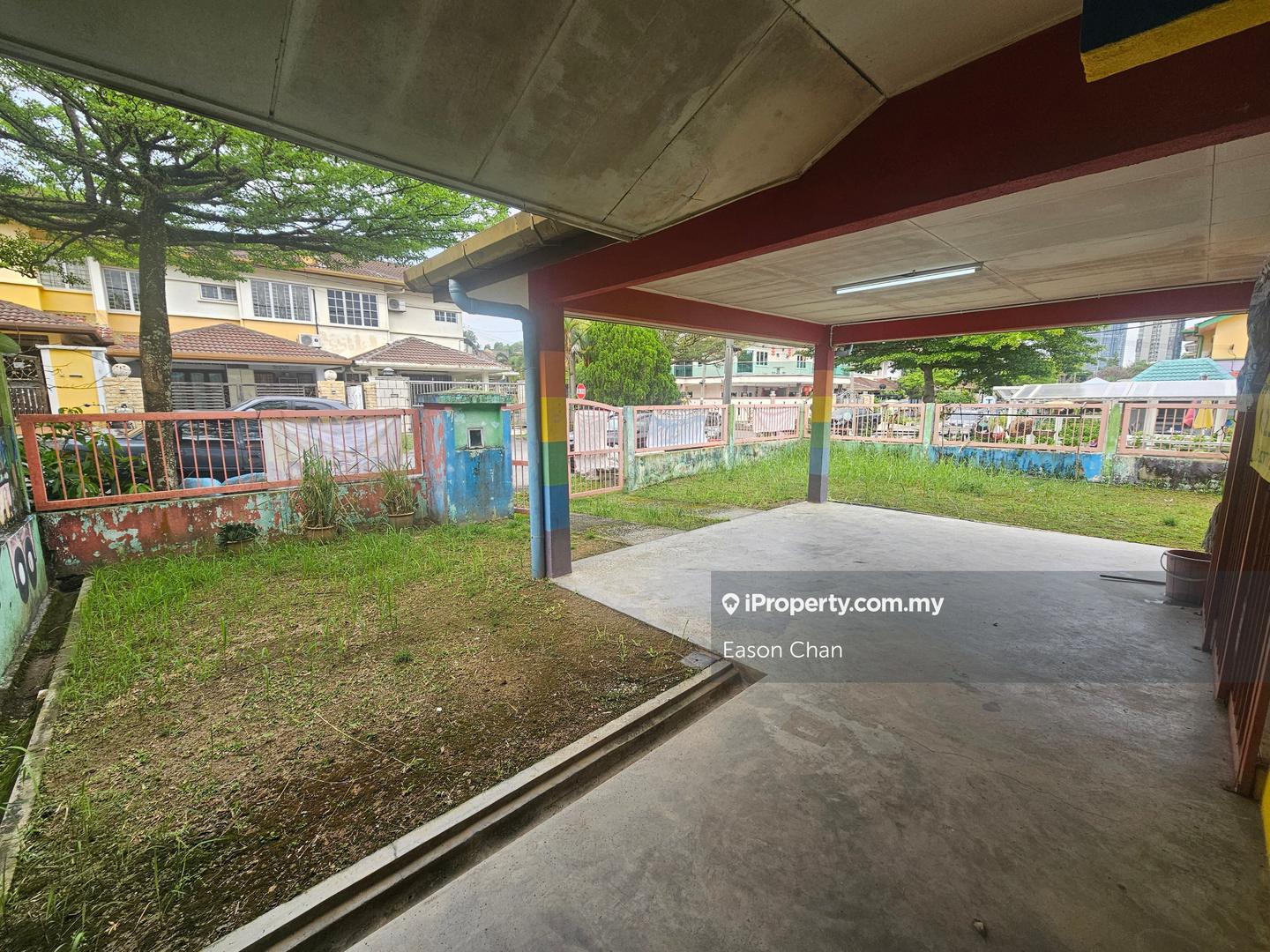 Rumah Berangkai 2 Tingkat untuk Dijual di Pusat Bandar Putra Permai, Seri Kembangan oleh Eason Chan - iProperty.com.my