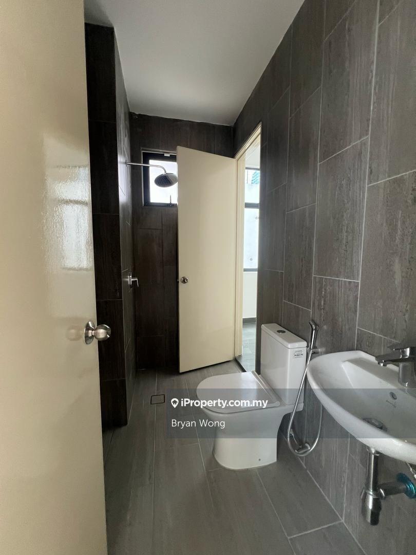 Rumah Berkembar untuk Dijual di Puncak Saujana Heights, Kajang oleh Bryan Wong - iProperty.com.my