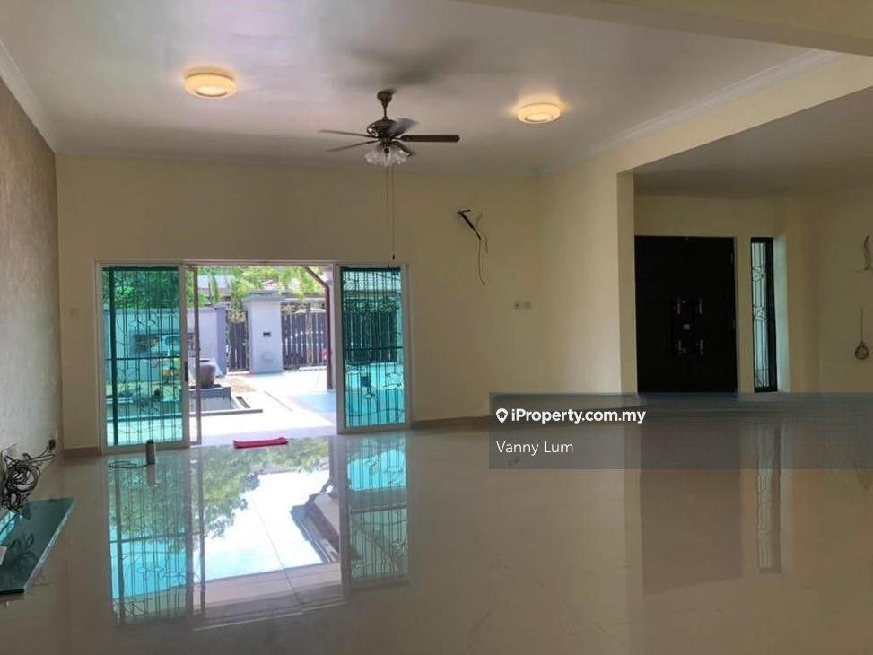 Semi-Detached House for Sale in Puchong Puteri  2 1/2  Storey Delux Semi D Gated, Puchong by Vanny Lum - iProperty.com.my