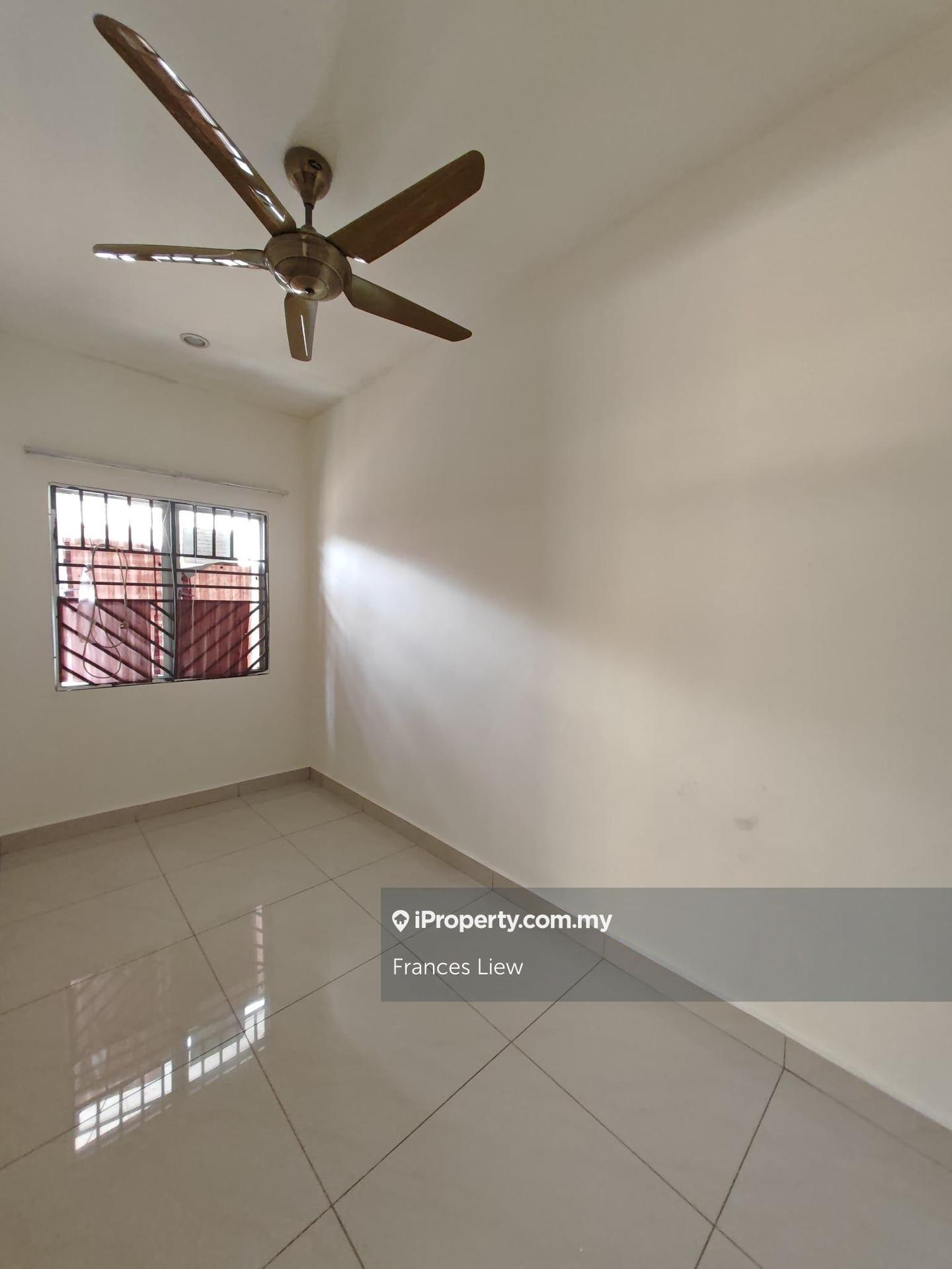 Rumah Berkembar untuk Dijual di Taman Puncak Jalil, Seri Kembangan oleh Frances Liew - iProperty.com.my