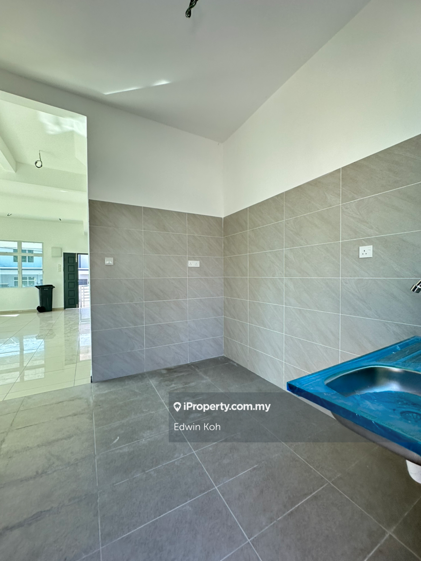 Rumah Berangkai 2 Tingkat untuk Dijual di Kelemak utama, Alor Gajah oleh Edwin Koh - iProperty.com.my