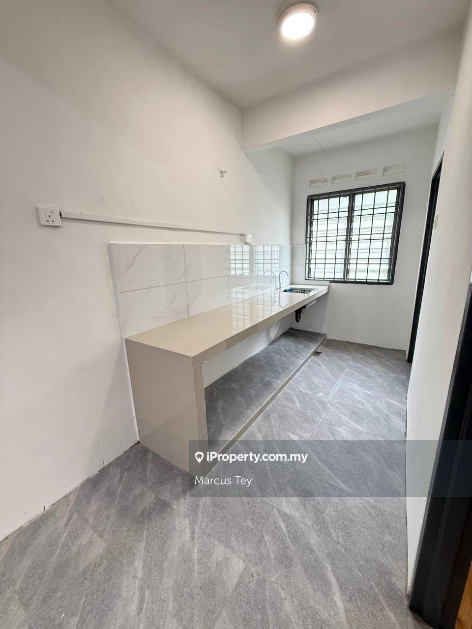 Rumah Berangkai 2 Tingkat untuk Dijual di Taman Cahaya Masai, Pasir Gudang oleh Marcus Tey - iProperty.com.my