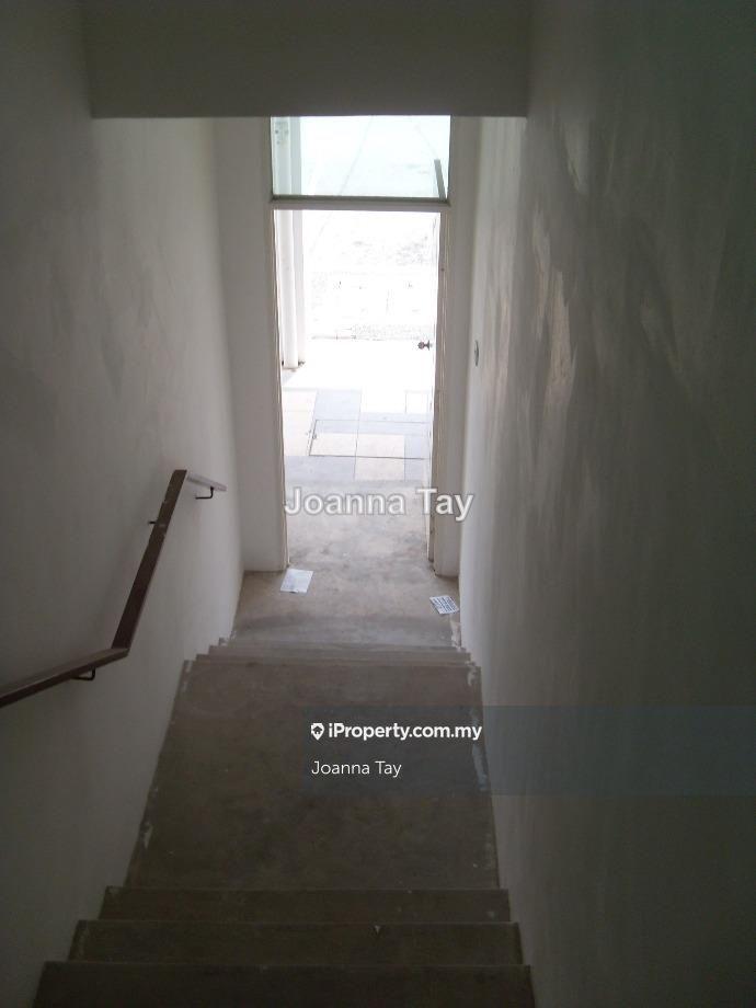 Shop for Sale in station 18, jalan pasir puteh, Ipoh by Joanna Tay - iProperty.com.my