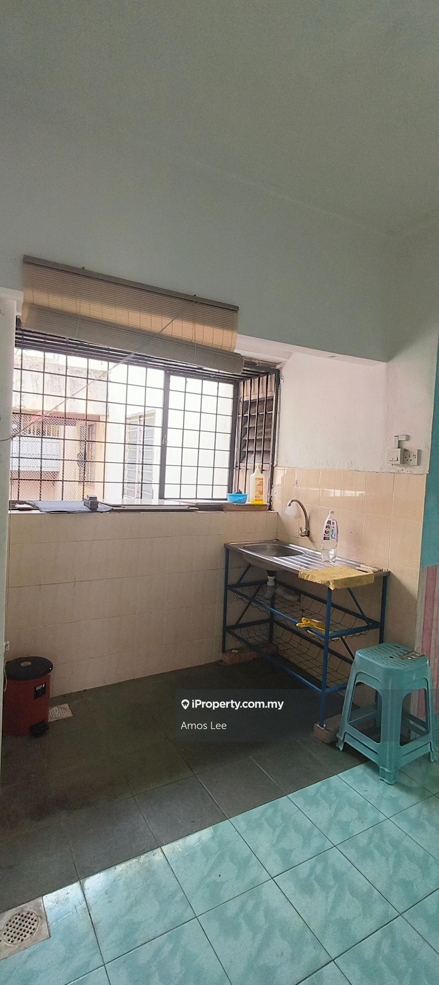 Pangsapuri untuk Dijual di Puncak Desa Apartment oleh Amos  Lee - iProperty.com.my