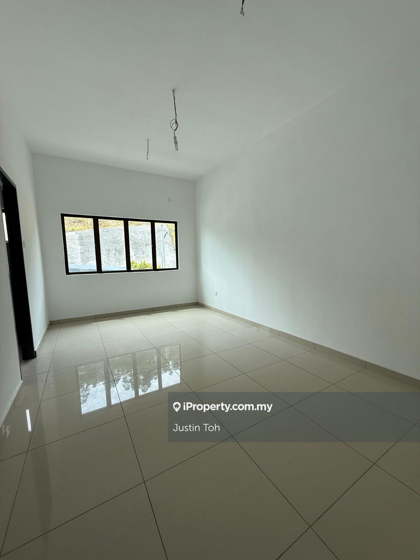 Semi-Detached House for Sale in Taman Scientex Rawang, Rawang by Justin Toh - iProperty.com.my