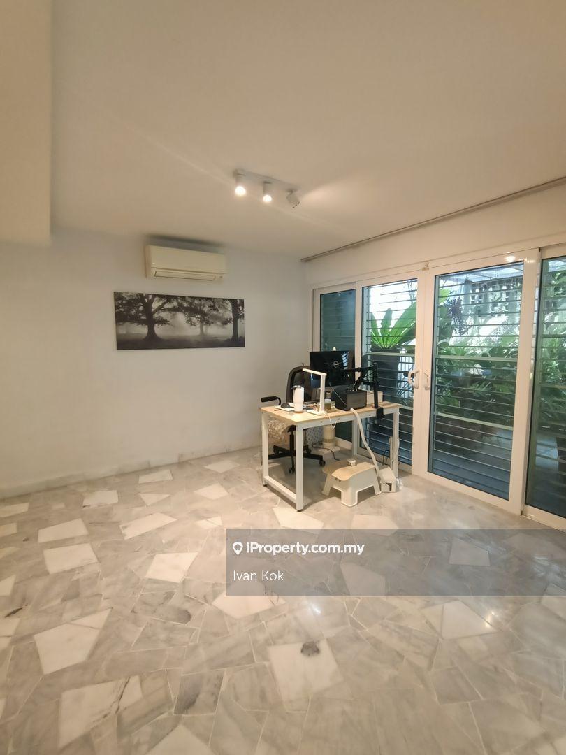Rumah Berkembar untuk Dijual di SS 21, Damansara Utama, Petaling Jaya oleh Ivan Kok - iProperty.com.my