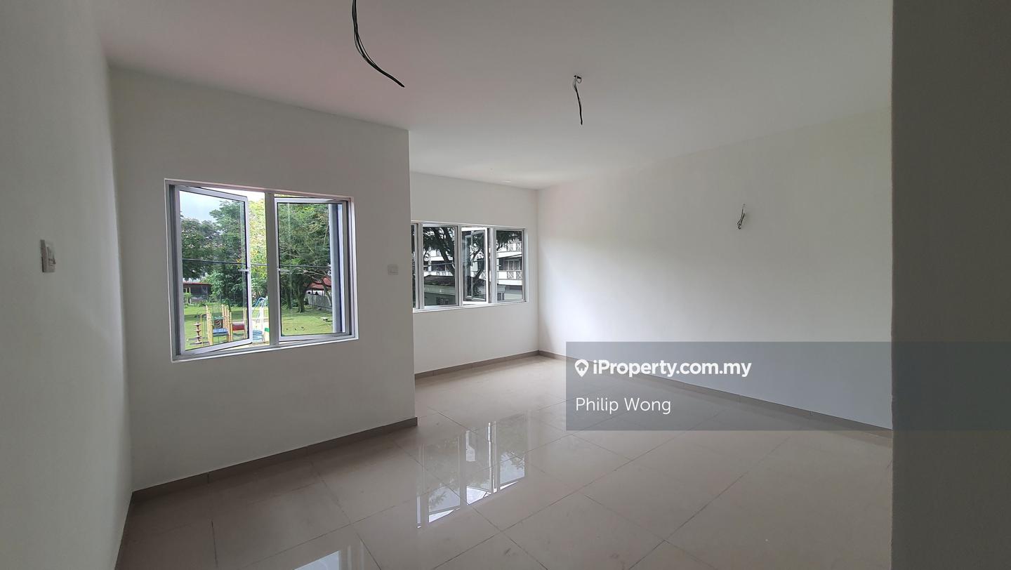 Rumah Berangkai 2 Tingkat untuk Dijual di Taman Serdang Raya, Seri Kembangan oleh Philip Wong - iProperty.com.my