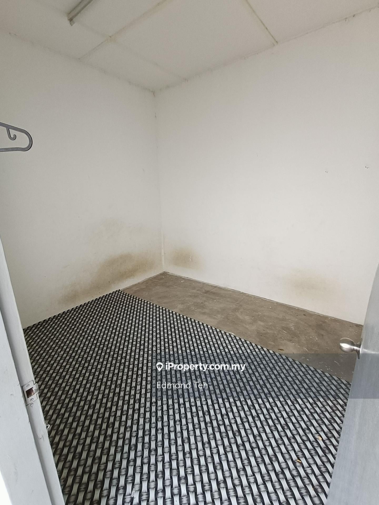 Shop for Sale in Taman Bukit Mewah, Kajang by Edmond Teh - iProperty.com.my