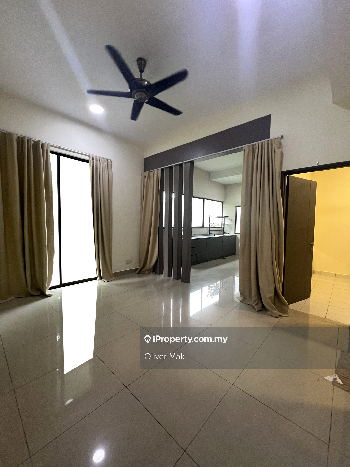 Rumah Berangkai 2.5 Tingkat untuk Disewa di Kinrara Residence, Puchong oleh Oliver Mak - iProperty.com.my