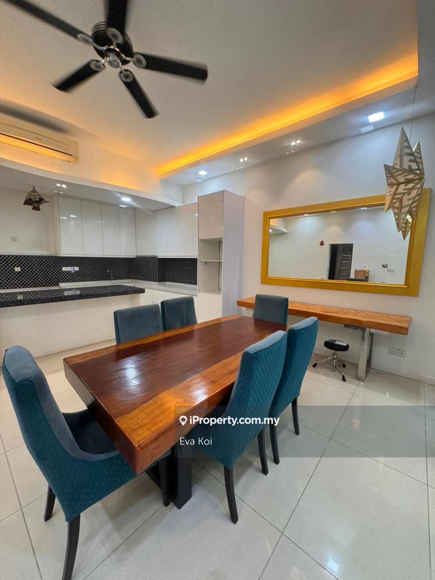 Rumah Berangkai 3 Tingkat untuk Disewa di CASAMAN, Desa Parkcity oleh Eva Koi - iProperty.com.my