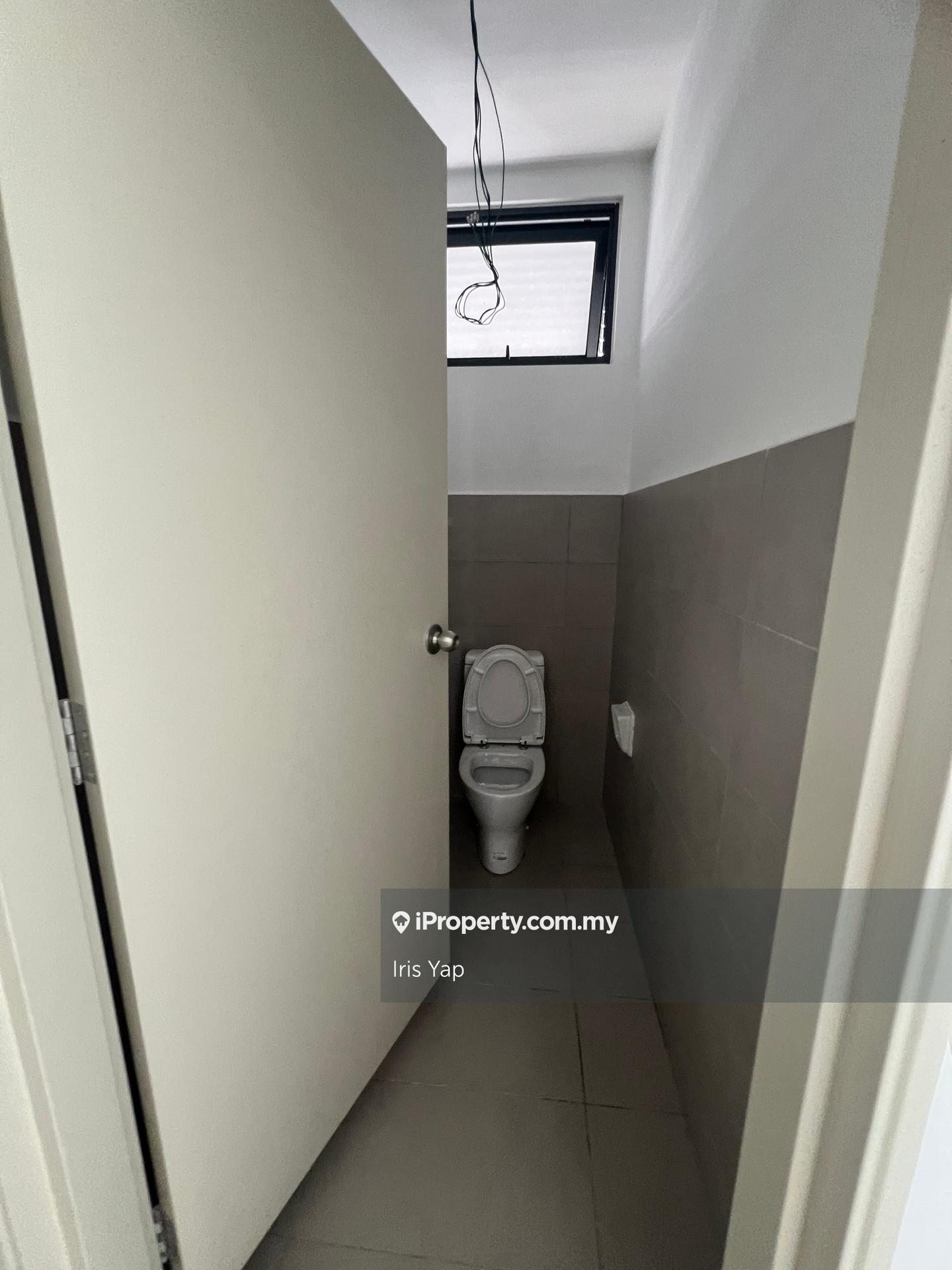 Pejabat-Runcit untuk Dijual di Akasa Business Park Cheras South ,balakong, Balakong oleh Iris Yap - iProperty.com.my