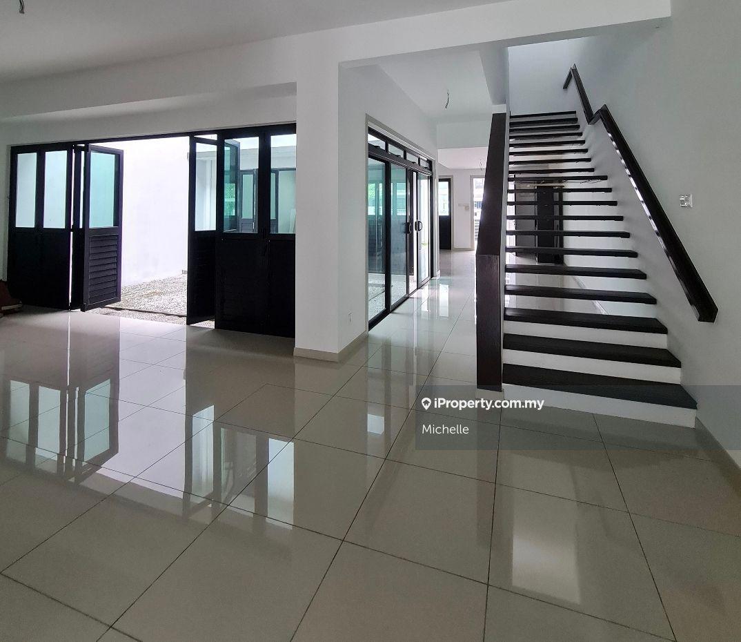Rumah Berangkai 2 Tingkat untuk Dijual di Elmina, Shah Alam oleh Michelle - iProperty.com.my