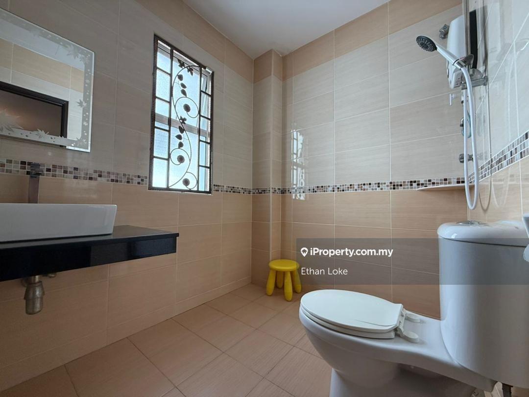 Bungalow House for Sale in Taman Templer Saujana, Rawang by Ethan Loke - iProperty.com.my