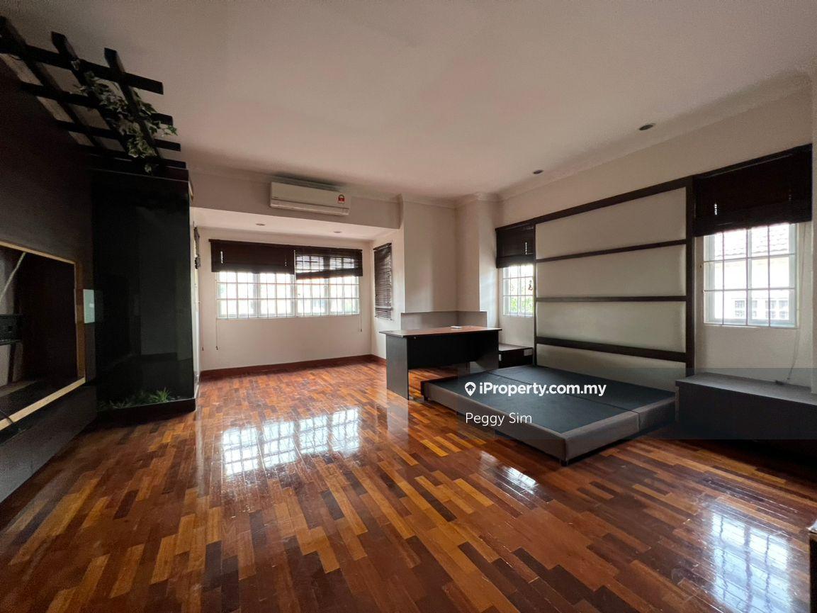 Rumah Berkembar untuk Dijual di Bandar Puteri Puchong, Puchong oleh Peggy Sim - iProperty.com.my