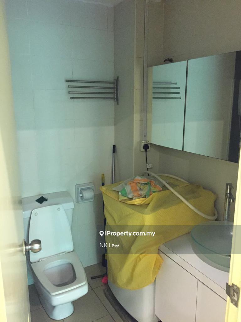 Kondominium untuk Dijual di Bayan Villa, Seri Kembangan oleh NK Lew - iProperty.com.my