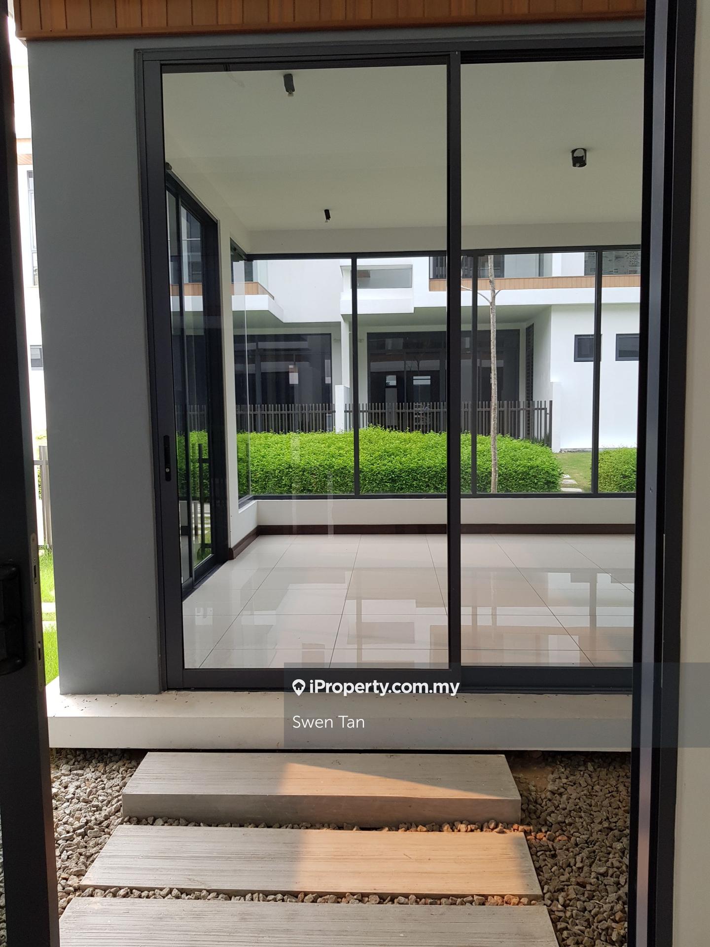 Rumah Berangkai 2 Tingkat untuk Dijual di Telok Panglima Garang, Selangor oleh Swen Tan - iProperty.com.my