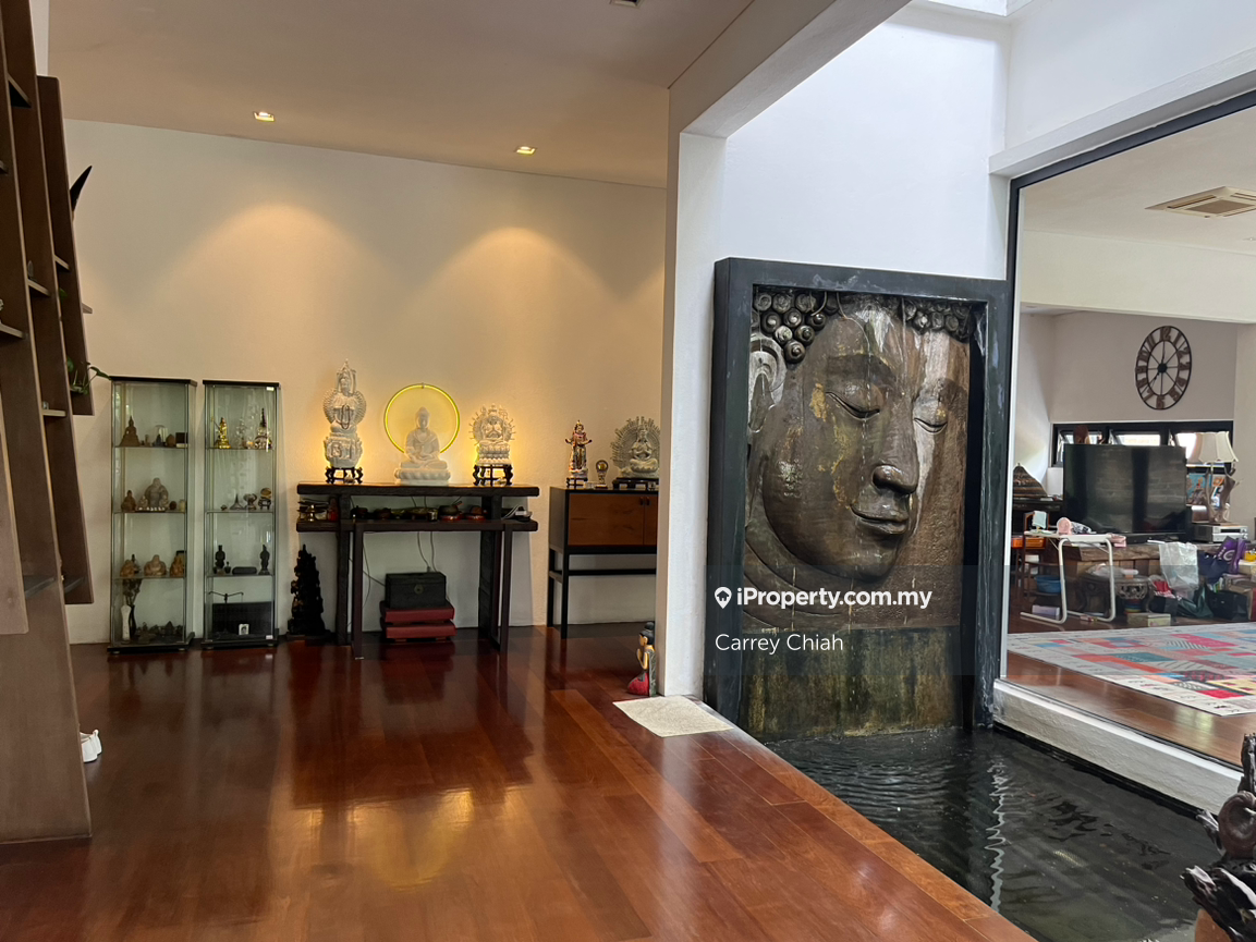 Bungalow House for Sale in Serdang, Seri Kembangan by Carrey Chiah - iProperty.com.my