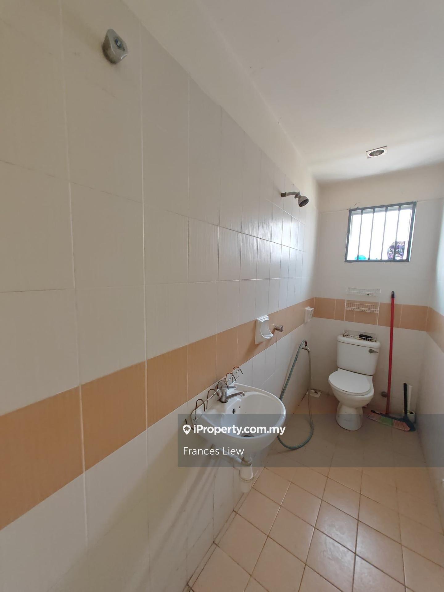 Rumah Berkembar untuk Dijual di Taman Puncak Jalil, Seri Kembangan oleh Frances Liew - iProperty.com.my