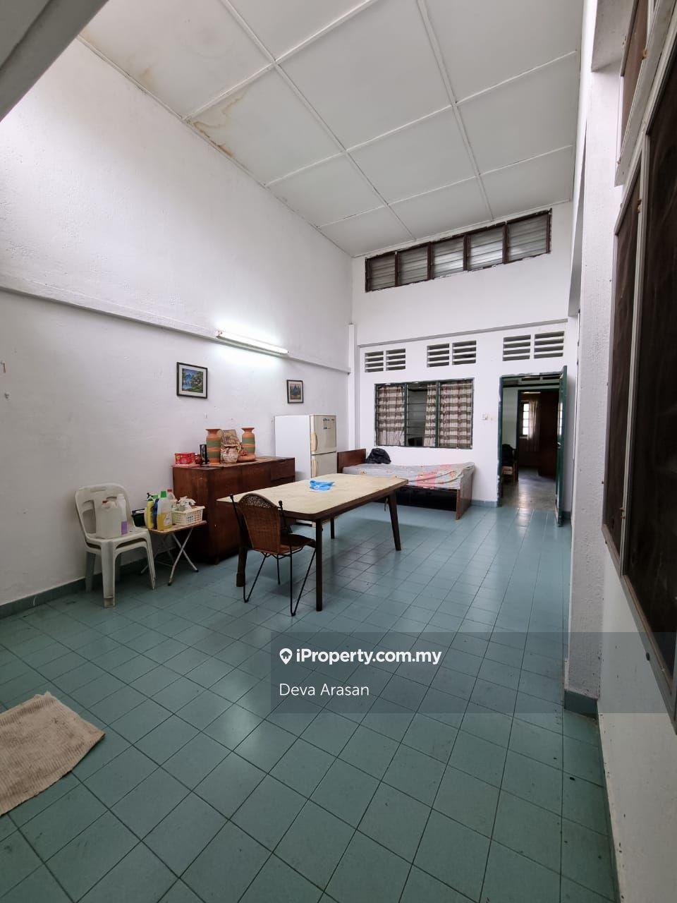 Rumah Berkembar untuk Dijual di Seksyen 6, Petaling Jaya oleh Deva Arasan - iProperty.com.my