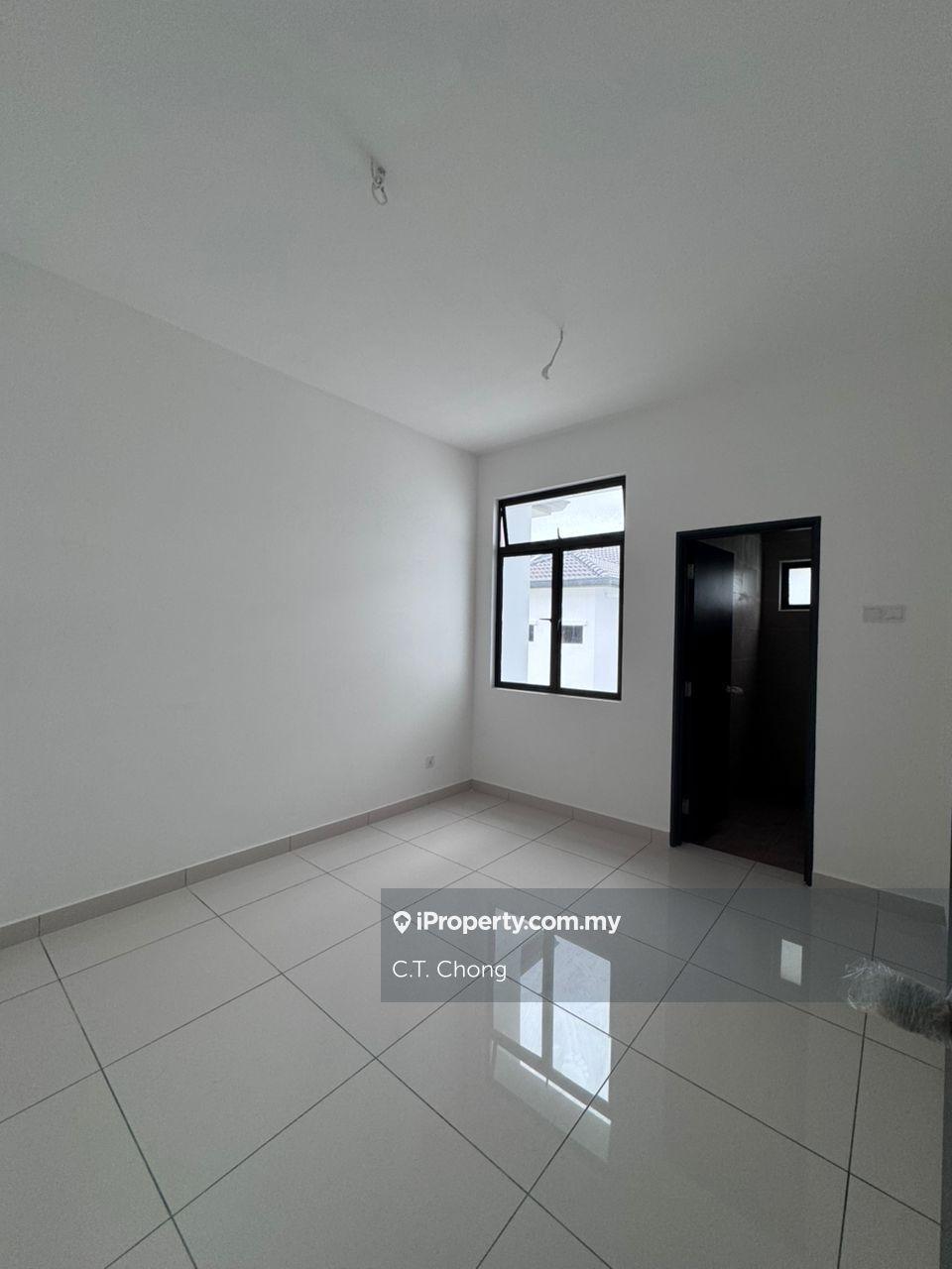 Rumah Berangkai 2 Tingkat untuk Dijual di Taman Dato Onn, Johor Bahru oleh C.T. Chong - iProperty.com.my