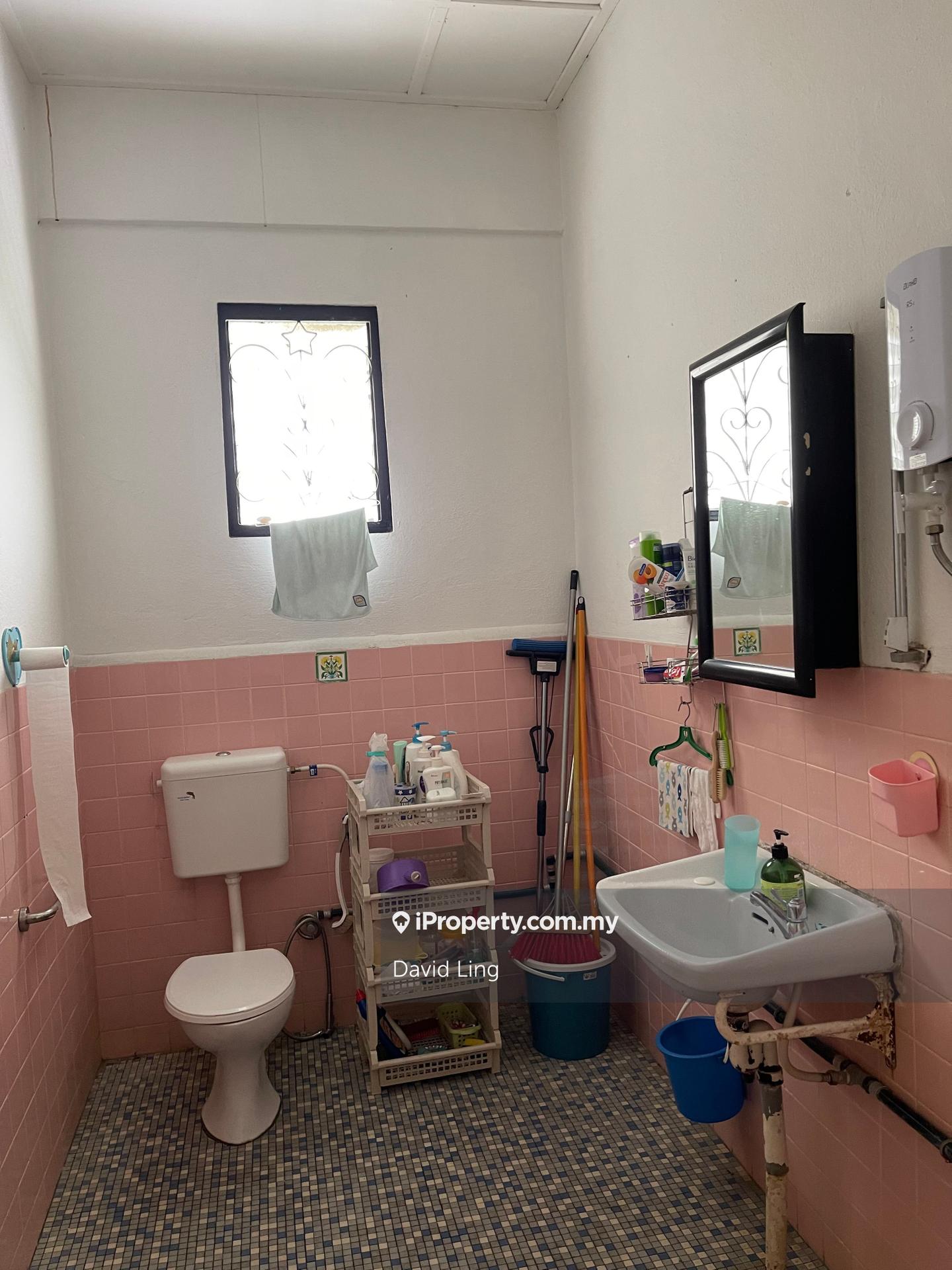 Rumah Berkembar untuk Dijual di Taman Paradise, Kuching oleh David Ling - iProperty.com.my