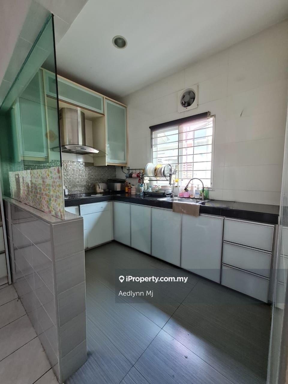 Rumah Berangkai 2 Tingkat untuk Dijual di Taman Putra Impiana, Puchong oleh Aedlynn Mj - iProperty.com.my