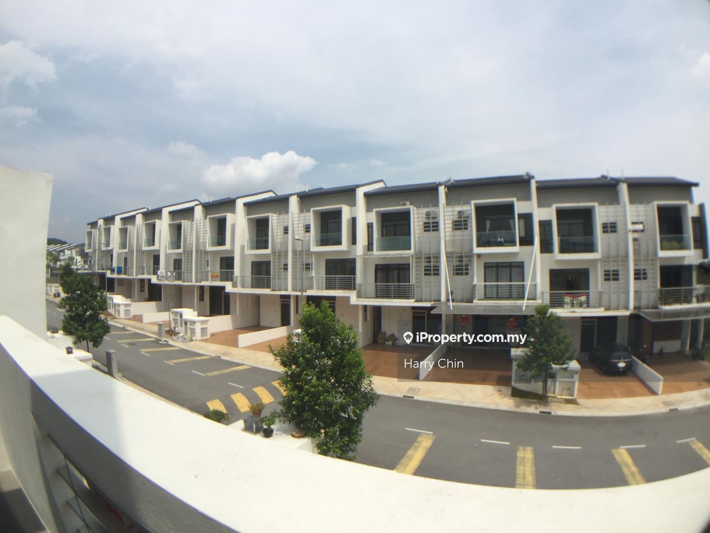 Rumah Berangkai 2 Tingkat untuk Dijual di Rawang LakeClub ParkHome, Rawang, park home, Rawang oleh Harry Chin - iProperty.com.my