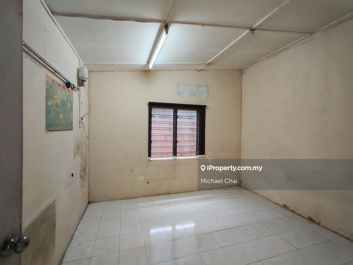 Bungalow House for Sale in Batu 14, Puchong by Michael Chai - iProperty.com.my