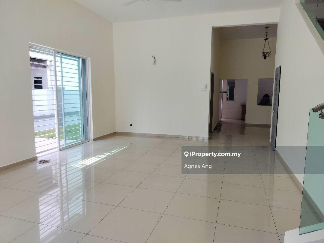 Cluster House for Sale in Canary garden, Klang by Agnes Ang - iProperty.com.my