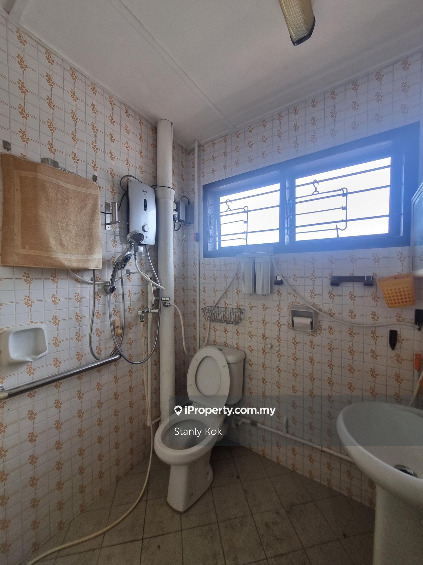 2-storey Terraced House for Sale in Taman Rapat Indah, Ipoh by Stanly Kok - iProperty.com.my