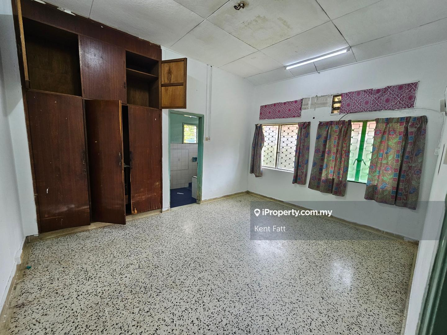 Bungalow House for Sale in Taman Kanagapuram, Petaling Jaya by Kent Fatt - iProperty.com.my