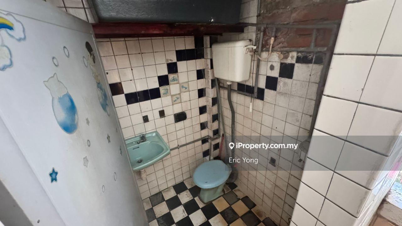 Flat for Sale in Flat Taman Ungku Tun Aminah by Eric Yong - iProperty.com.my