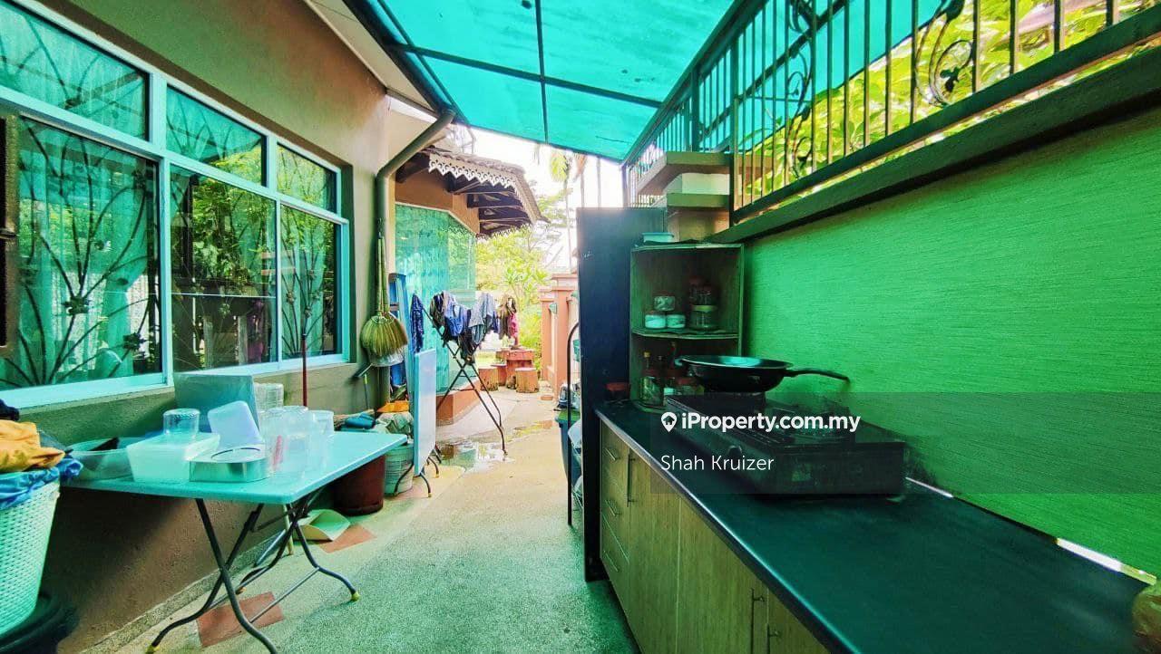 2.5-storey Terraced House for Sale in CHEAPEST CORNER UNIT WITH FULLY FURNISHED, Ampang by Shah Kruizer - iProperty.com.my