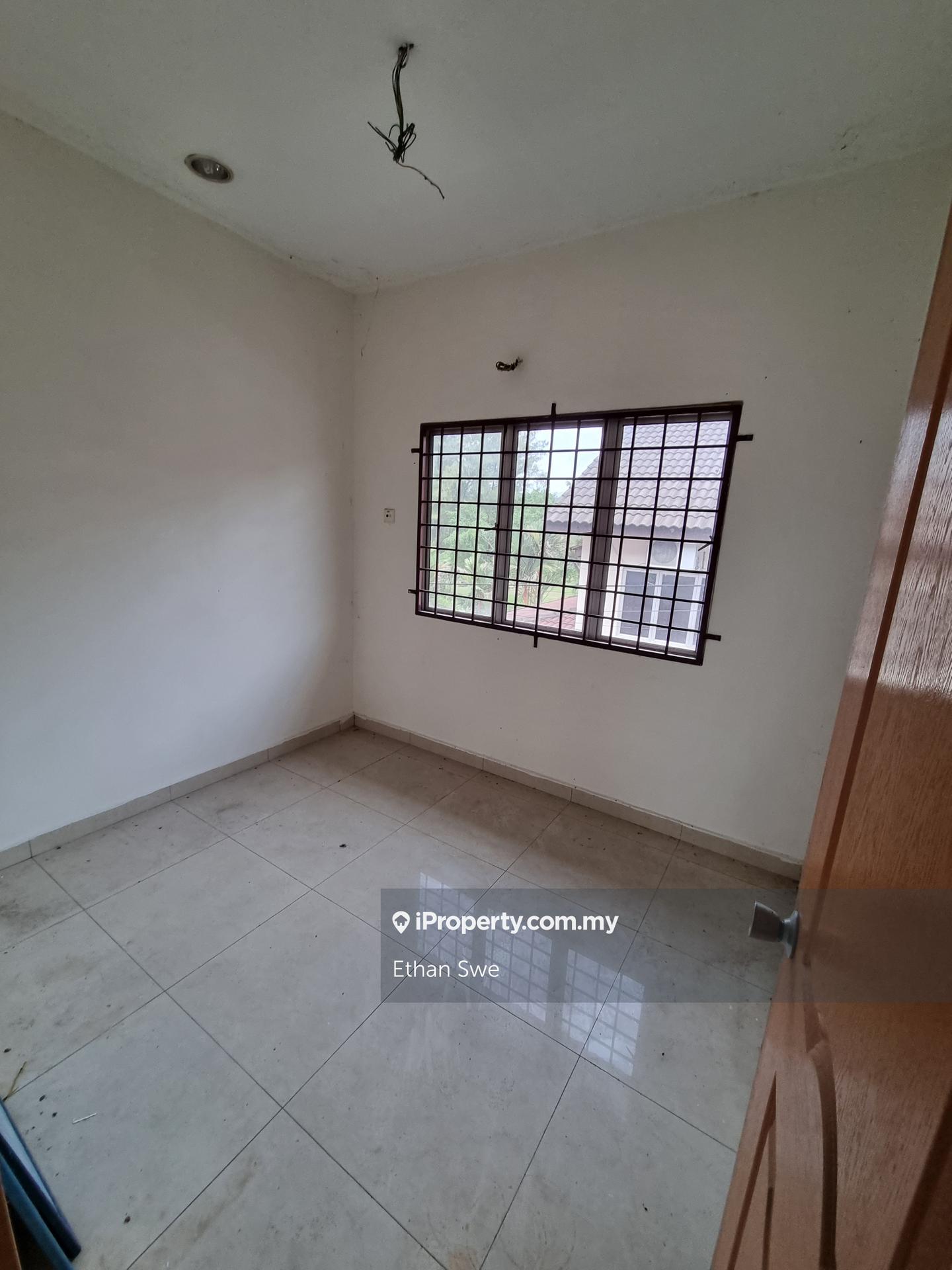 2-storey Terraced House for Sale in Taman Sri Putra 2, Corner 2 Lots Combined to Sell, Sungai Buloh by Ethan Swe - iProperty.com.my