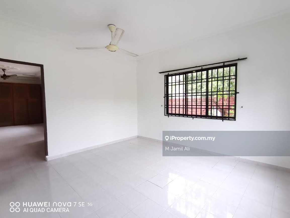 Bungalow House for Sale in Kampung Melayu, Kluang by M Jamil Ali - iProperty.com.my