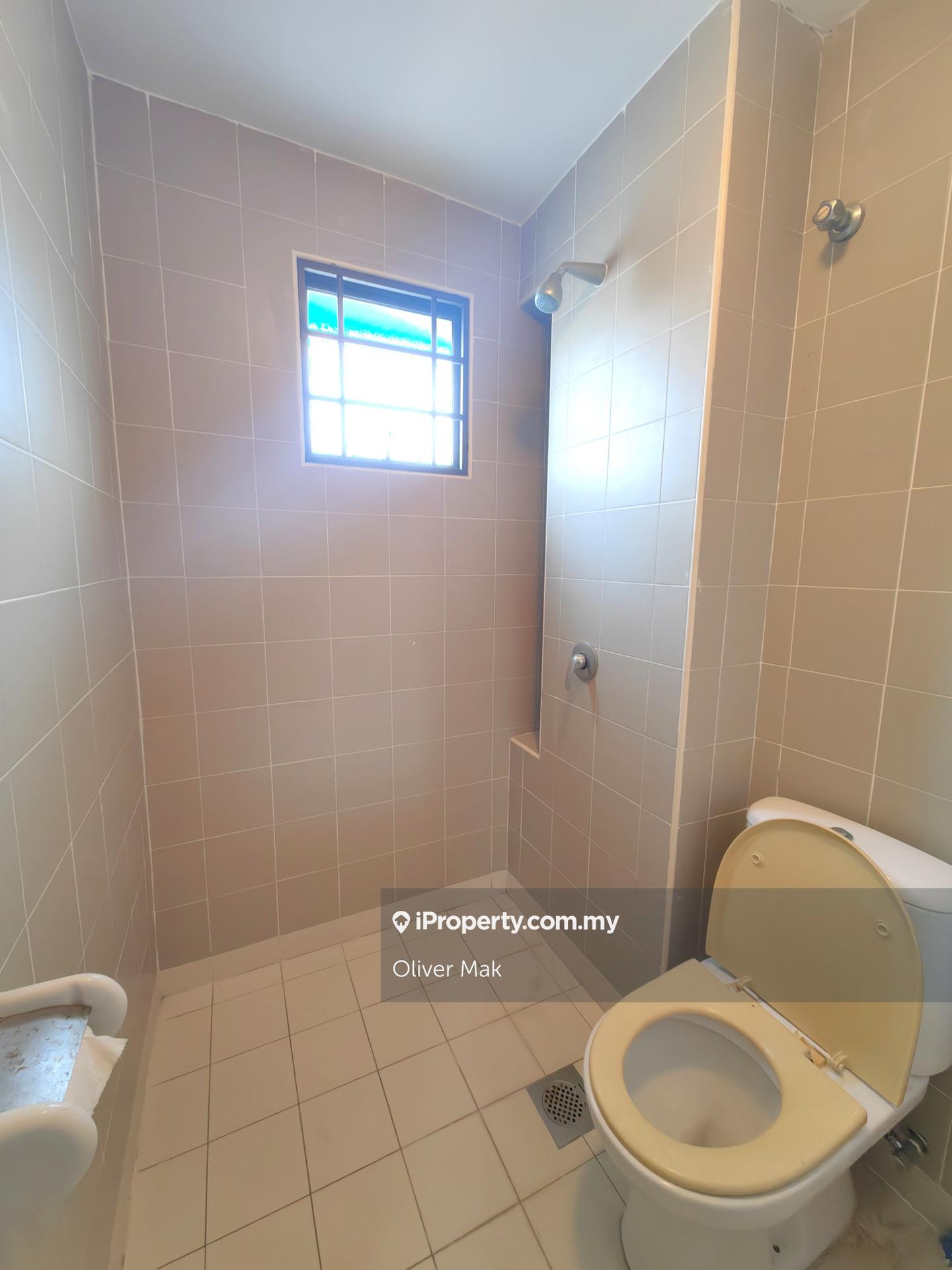 Rumah Berangkai 3 Tingkat untuk Dijual di Taman Esplanad, Bukit Jalil oleh Oliver Mak - iProperty.com.my