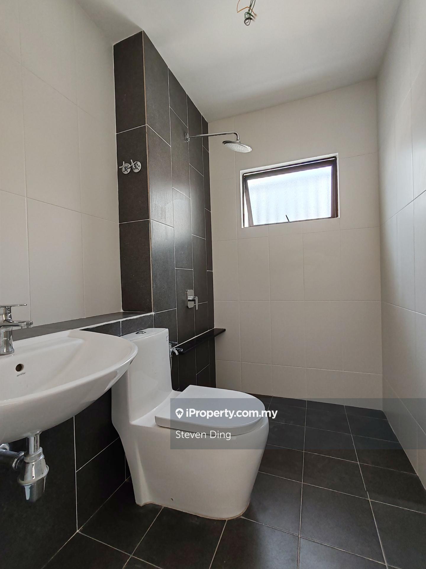 2-storey Terraced House for Sale in Setia Utama, Setia Alam by Steven Ding - iProperty.com.my