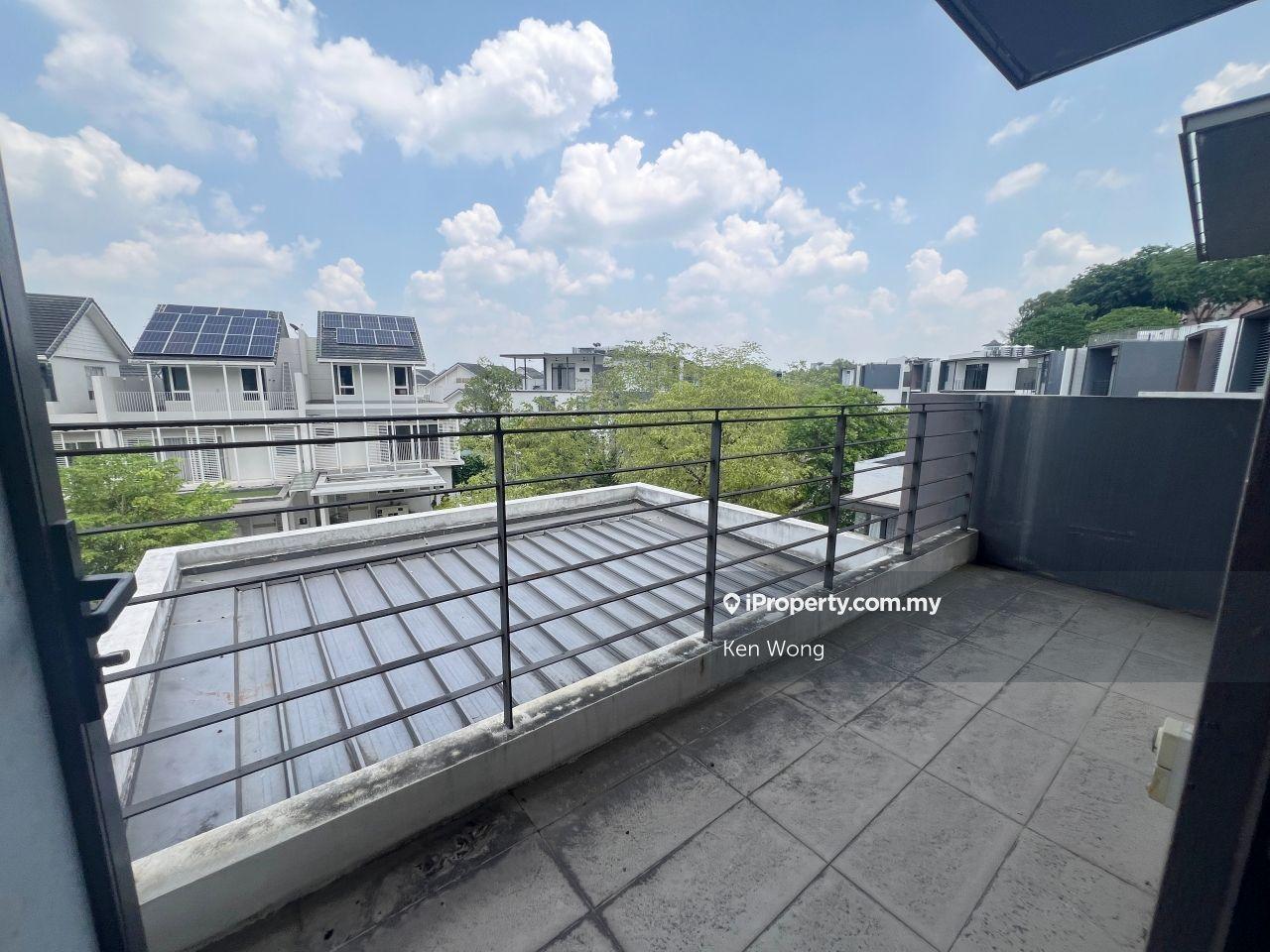 Rumah Berangkai 3 Tingkat untuk Dijual di Mines Resort City, Seri Kembangan oleh Ken Wong - iProperty.com.my