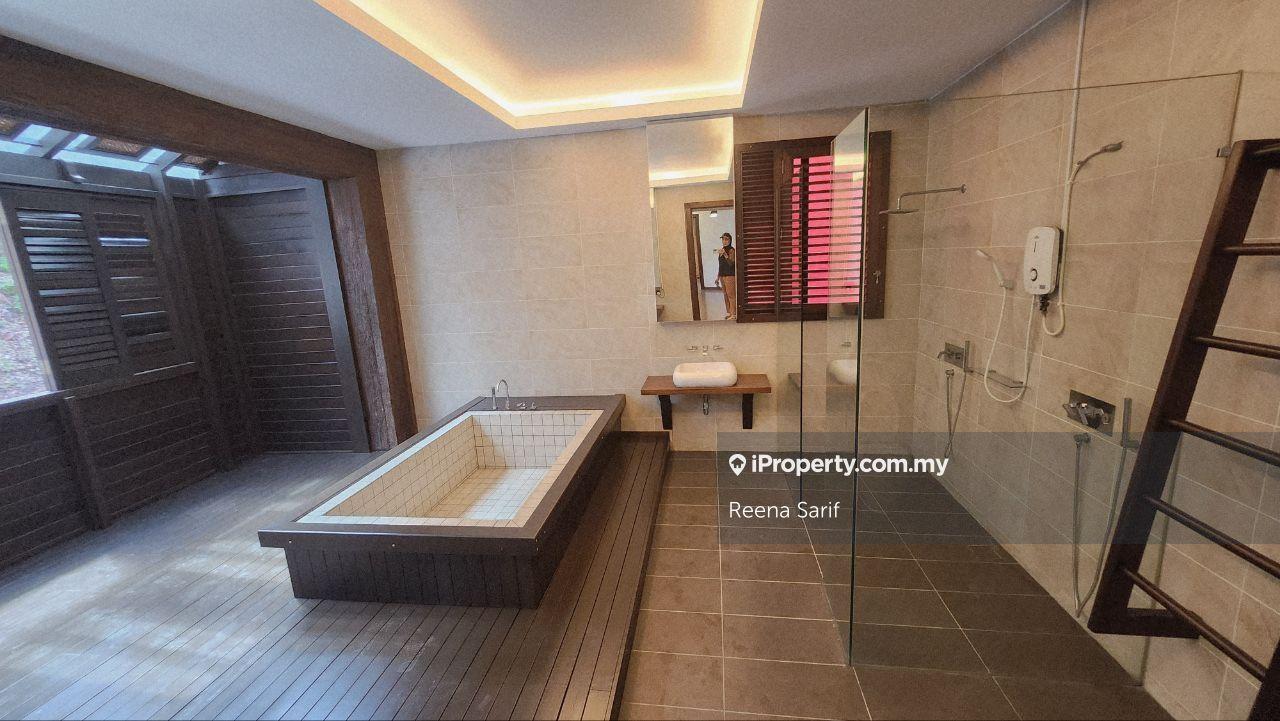 Bungalow House for Sale in Corner Bungalow Seksyen 8 Kota Damansara, Kota Damansara by Reena Sarif - iProperty.com.my